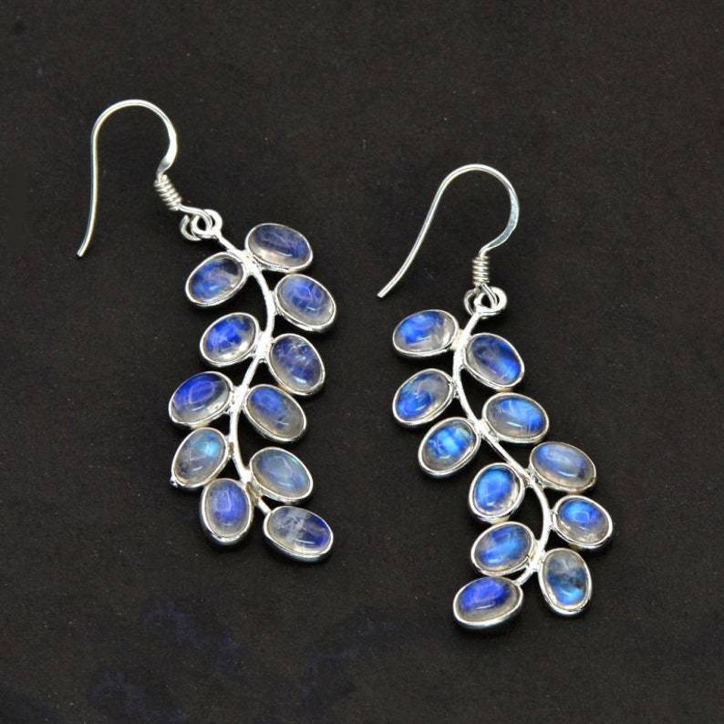 Cristina – Boucles d'Oreilles Élégantes avec Éclat de Pierre de Lune