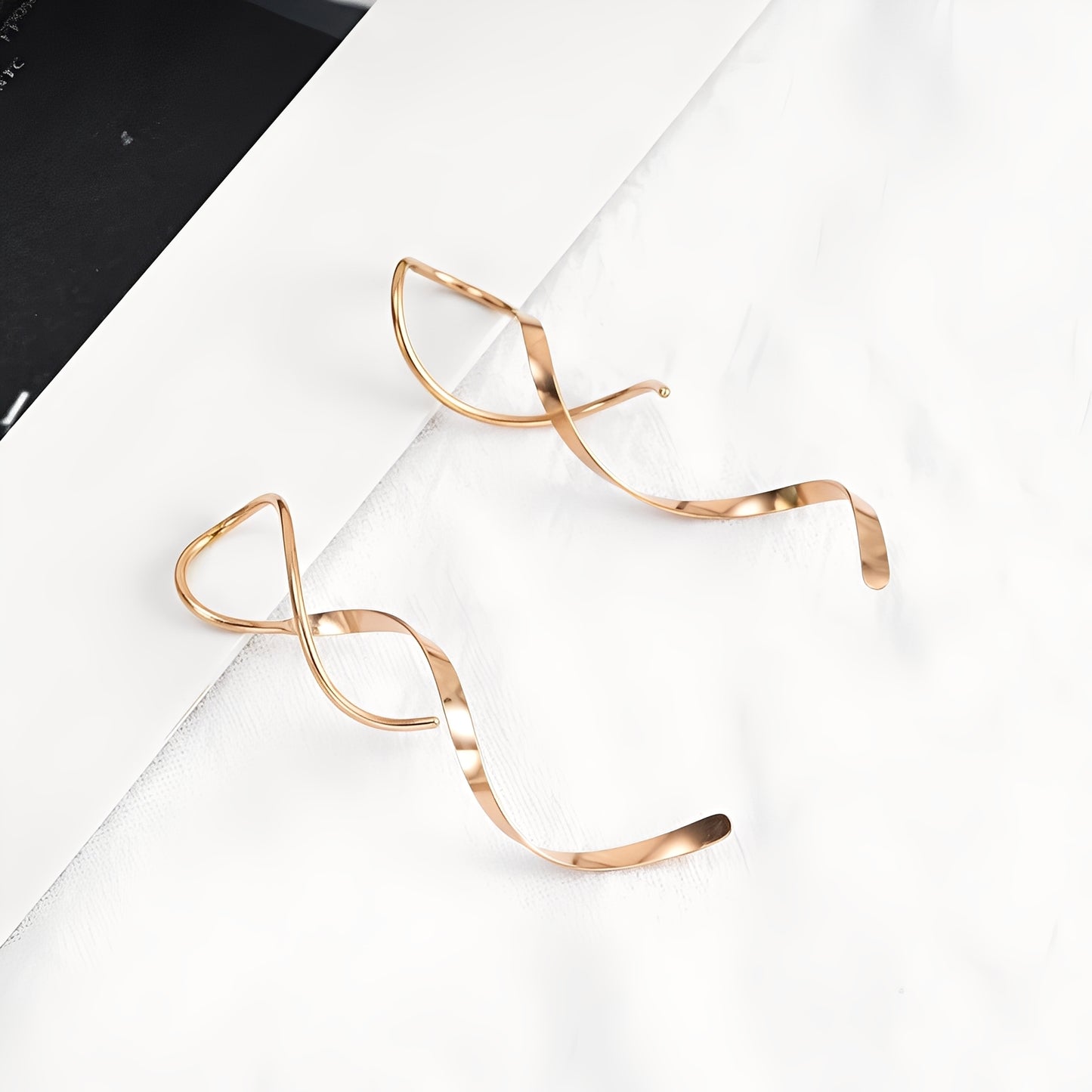 Mel – Boucles d’Oreilles Spirales Dorées