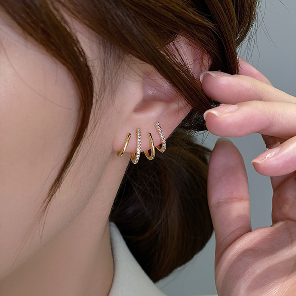 Zirconia à Quatre Facettes - Boucles d'Oreilles Huggie Intarsia