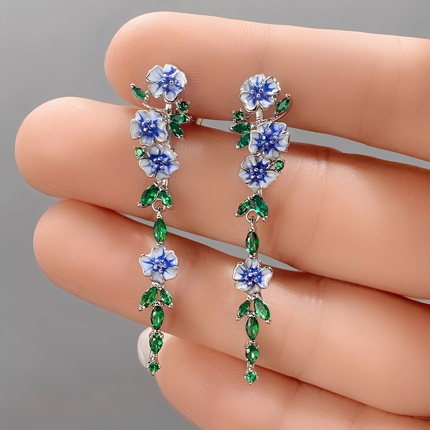 Sophie – Boucles d'Oreilles Chaînes Fleurs Bleues