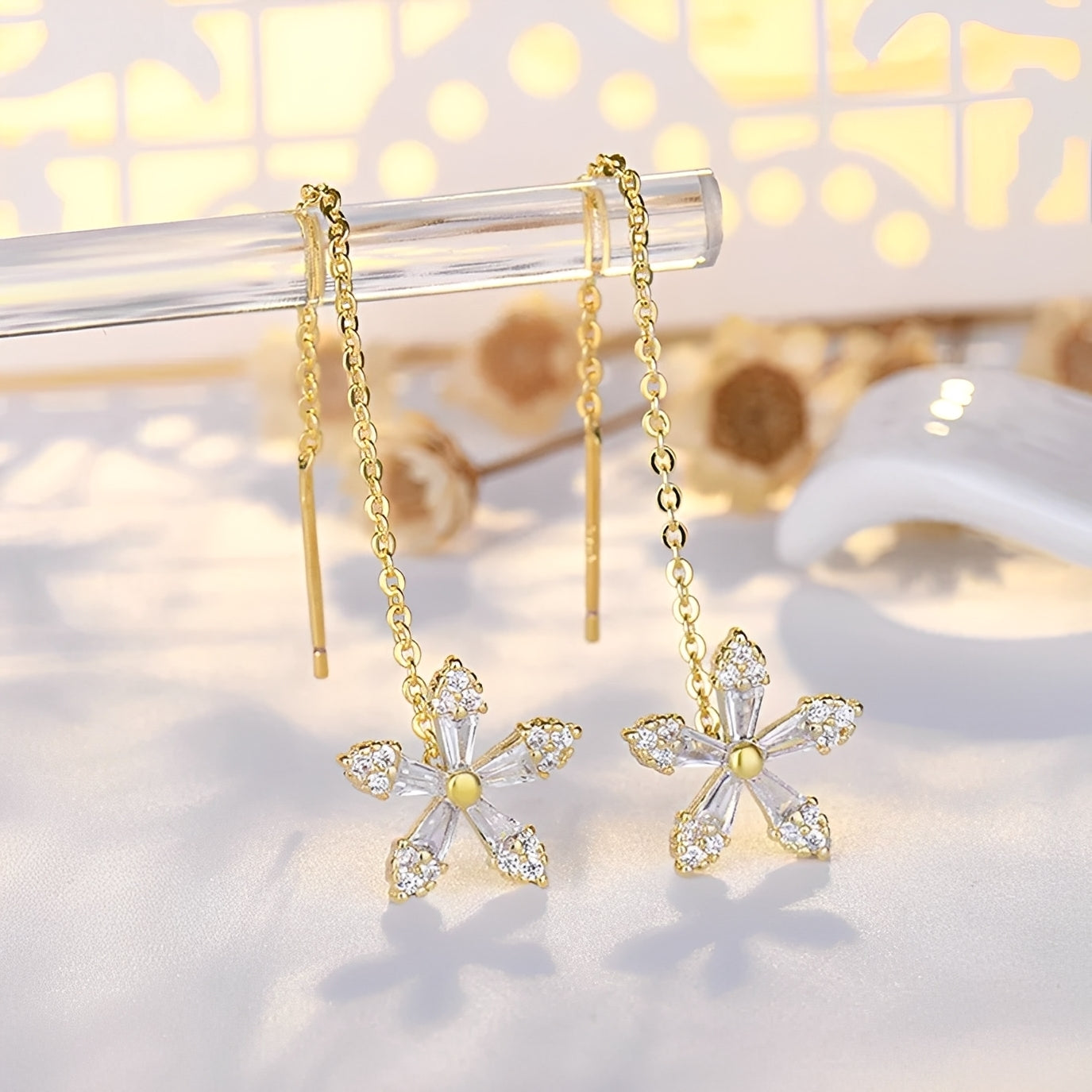 Sophie – Boucles d'Oreilles Diamants en Fil Fleur (Paire)
