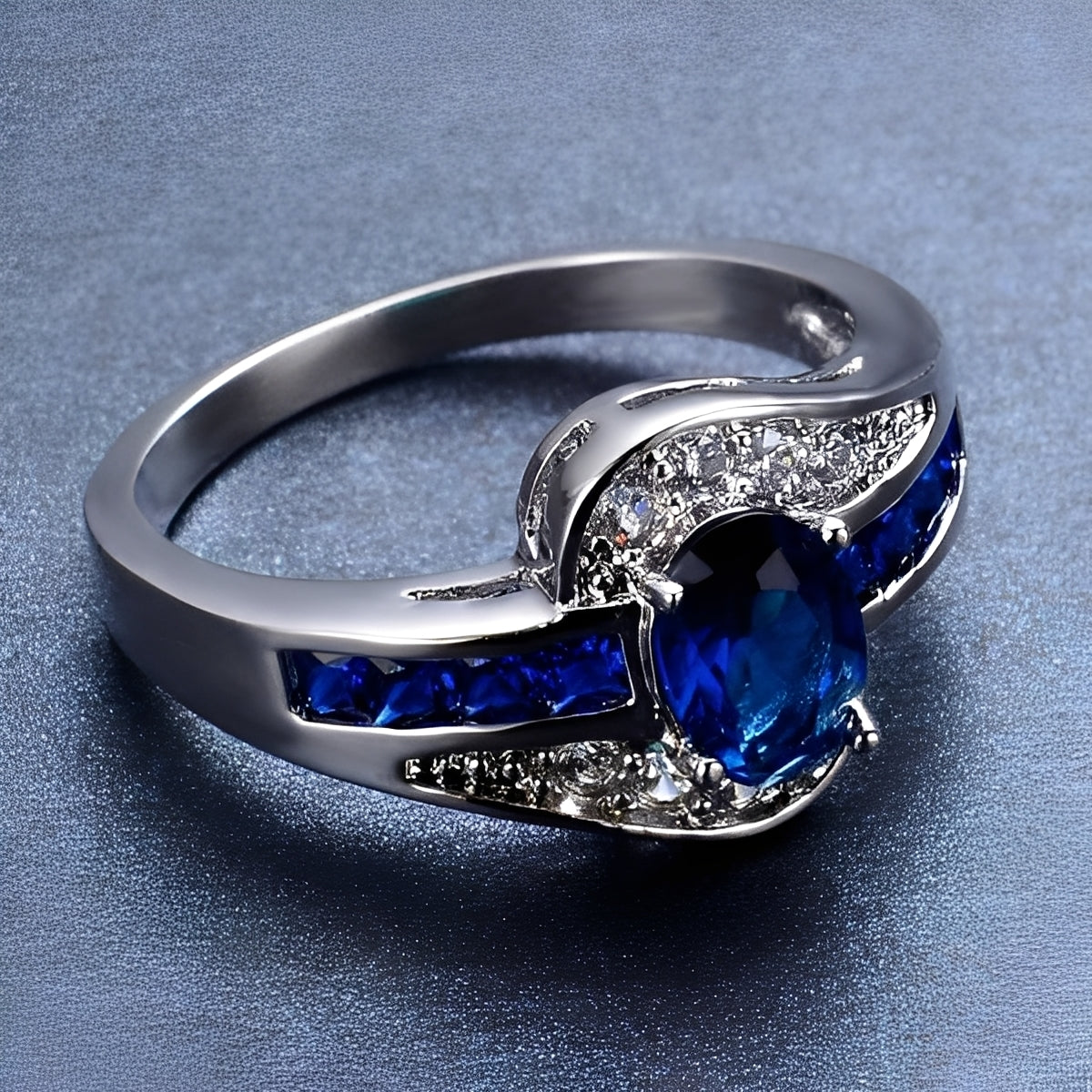 Diane – Bague en Saphir Bleu