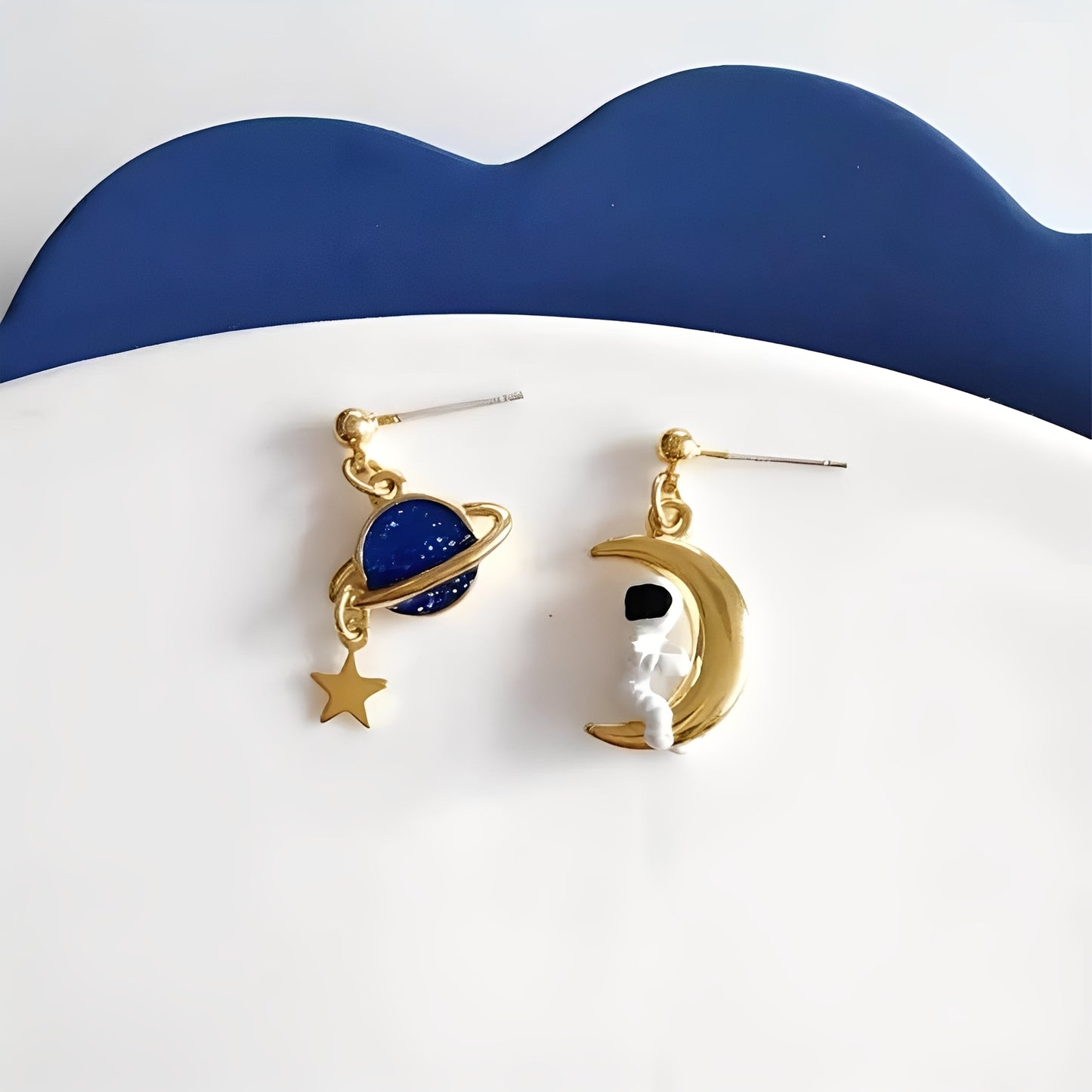 Luna – Boucles d’Oreilles Astronaute & Planète