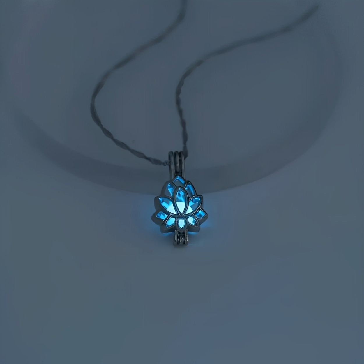 Mathina – Fleur de Lotus Brillante