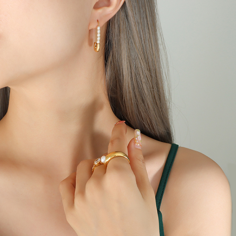 Boucles d'oreilles épingles de sûreté - Boucles d'oreilles délicates avec perles fraîches
