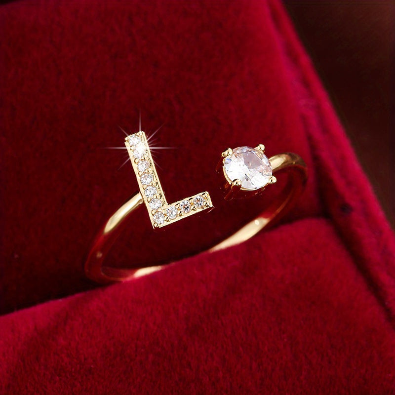 Nova – Bague Moderne Ouverte avec Initiale et Cubic Zirconia