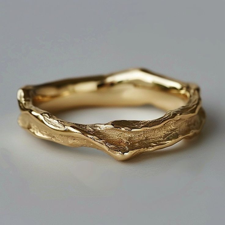 Sara – Bague Vintage en Or Forgé