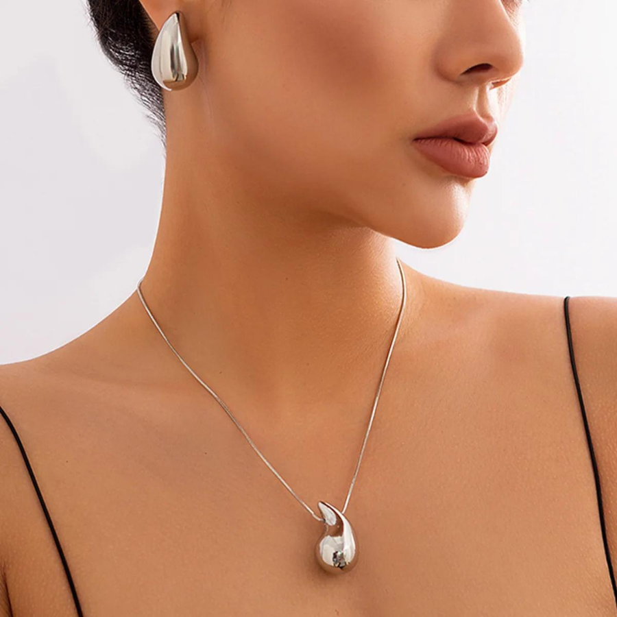 Collier avec pendentif en forme de goutte d'eau surdimensionné - Collier plaqué or avec pendentif en forme de goutte d'eau