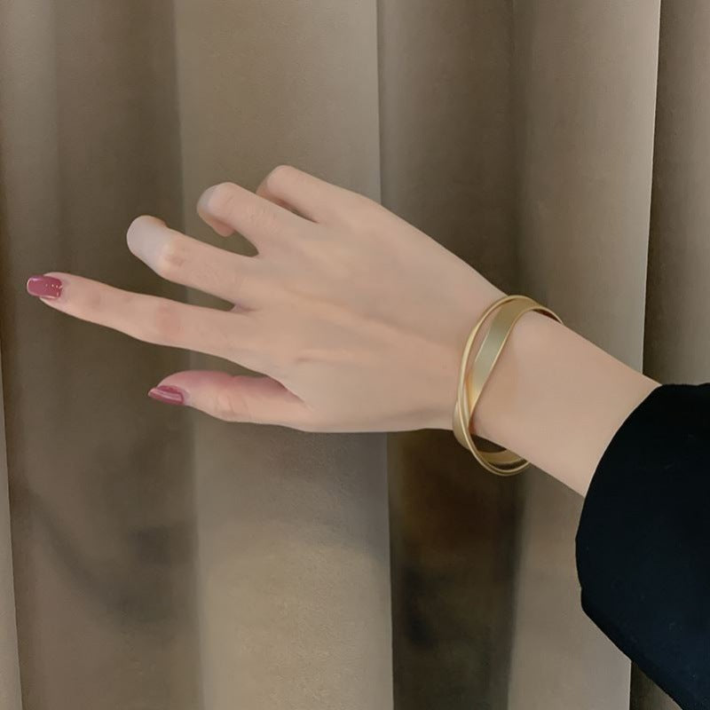 Liora – Bracelet Minimaliste Éclatant