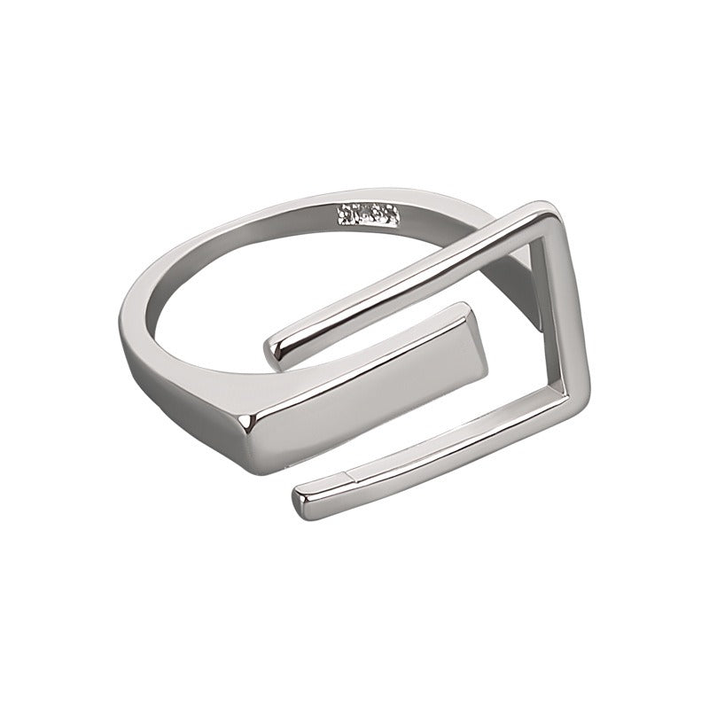 Malia – Bague Argentée au Design Irrégulier