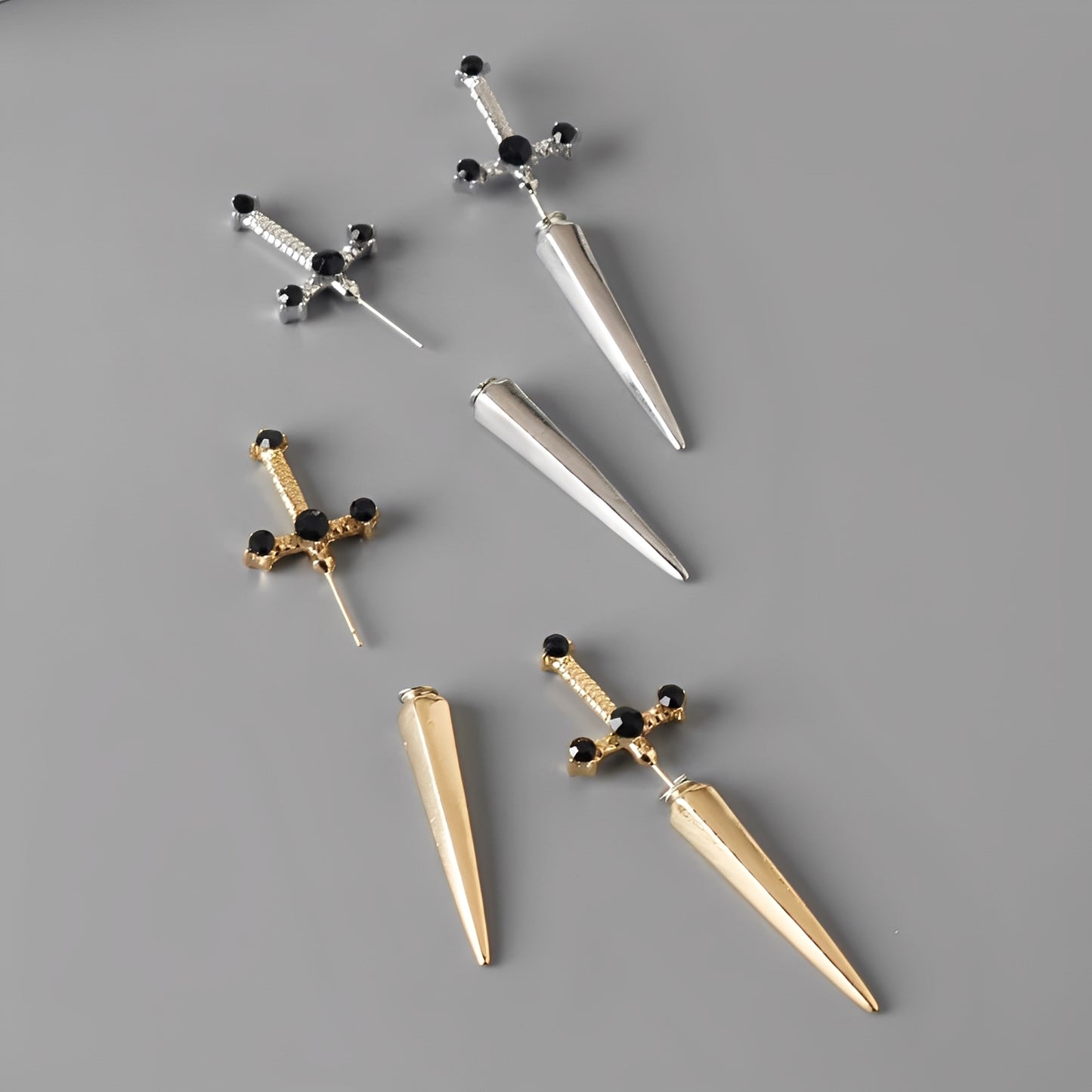 Lionore – Boucles d'Oreilles Épée Gothiques