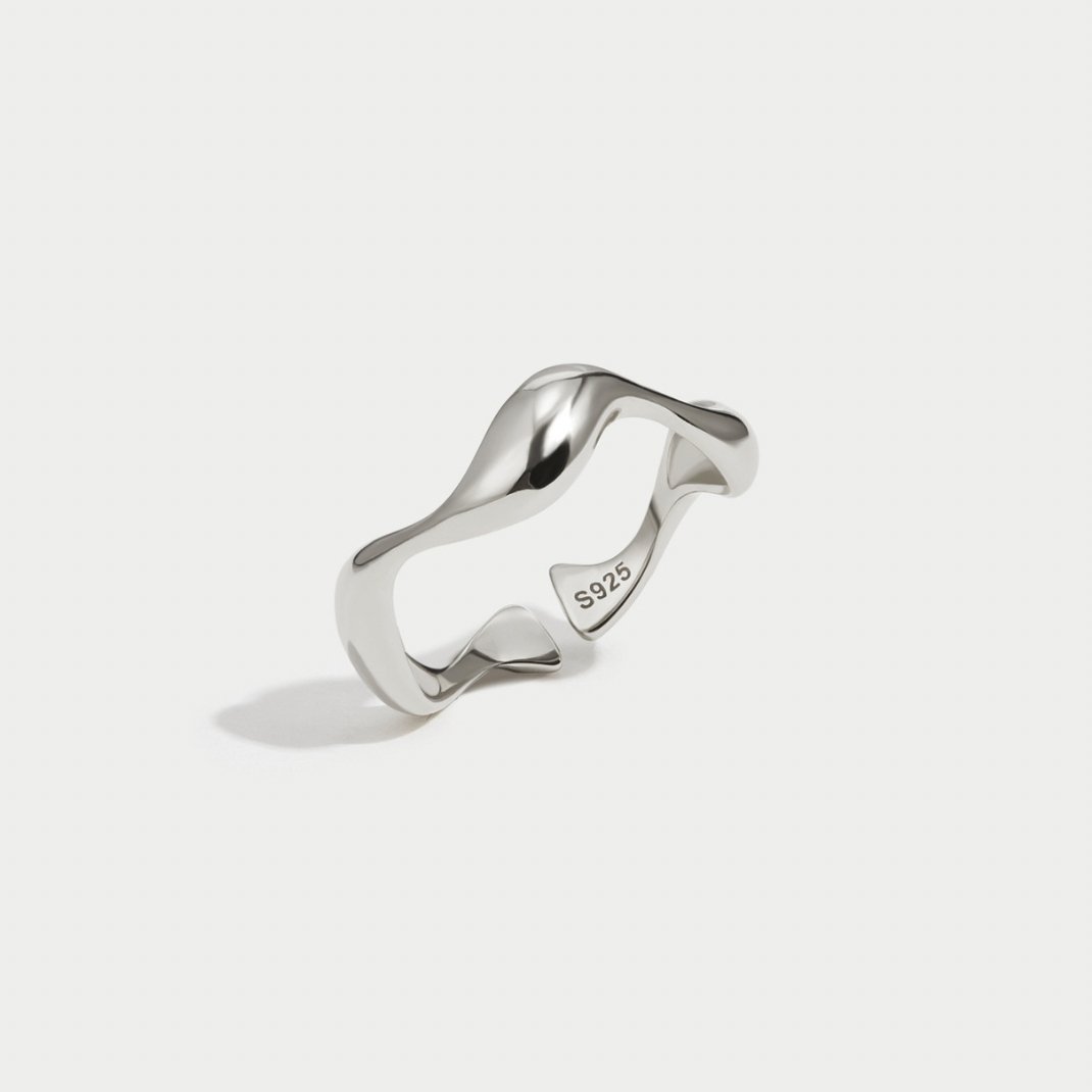 Whitney – Bague Minimaliste Ondulée