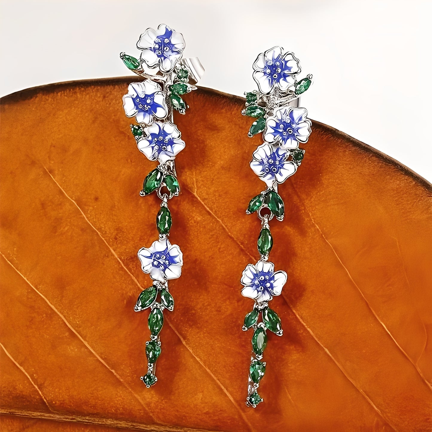 Sophie – Boucles d'Oreilles Chaînes Fleurs Bleues