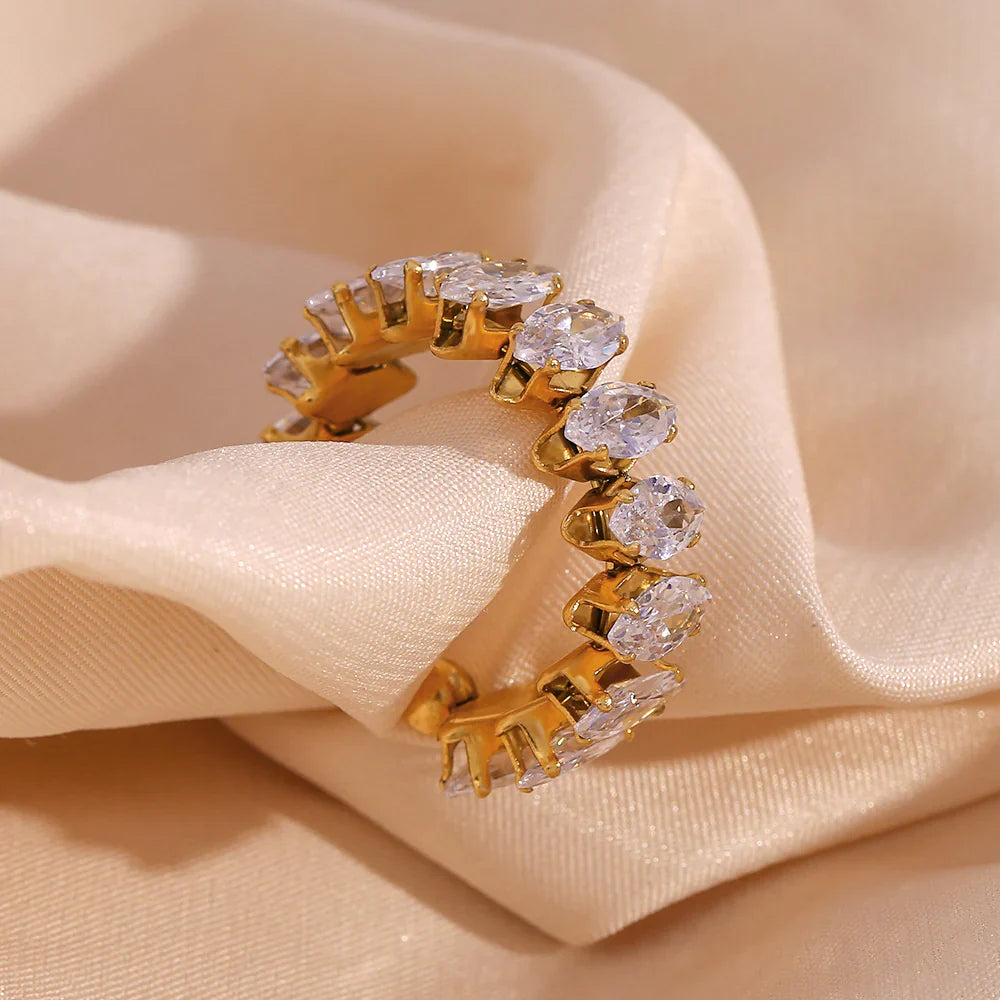 Eve – Bague Diamantée Élégante