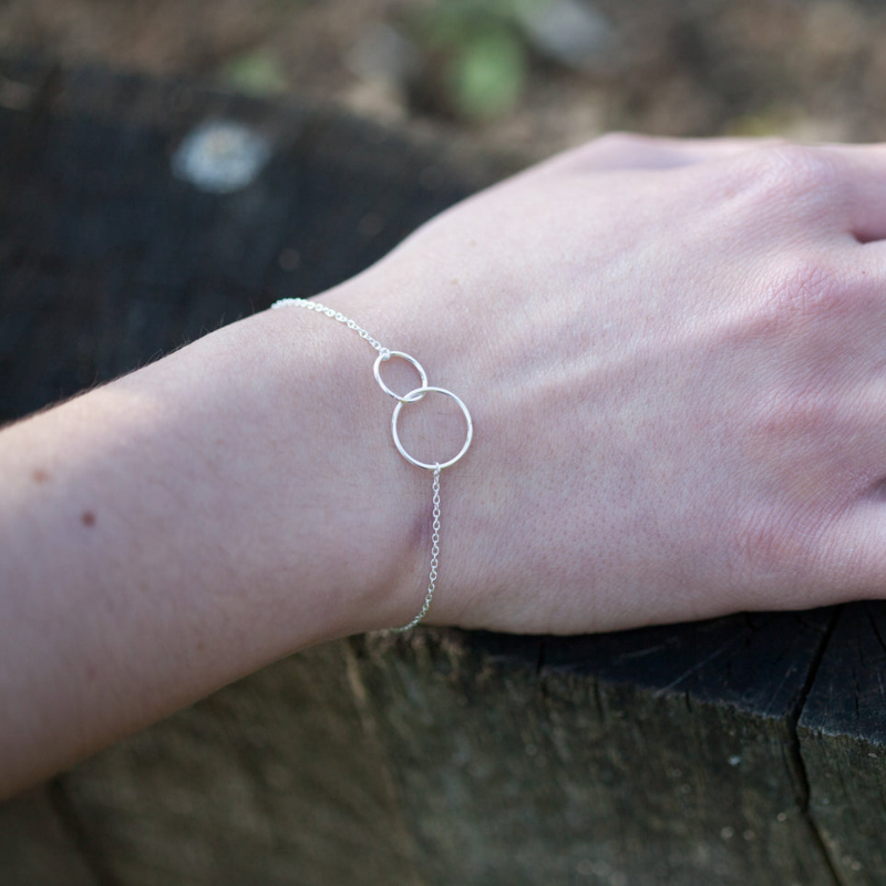 Bracelet à anneaux entrelacés - Anneaux entrelacés