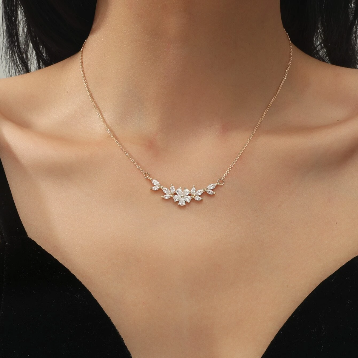 Collier Charme Fleur - Collier Pétale en Zirconium