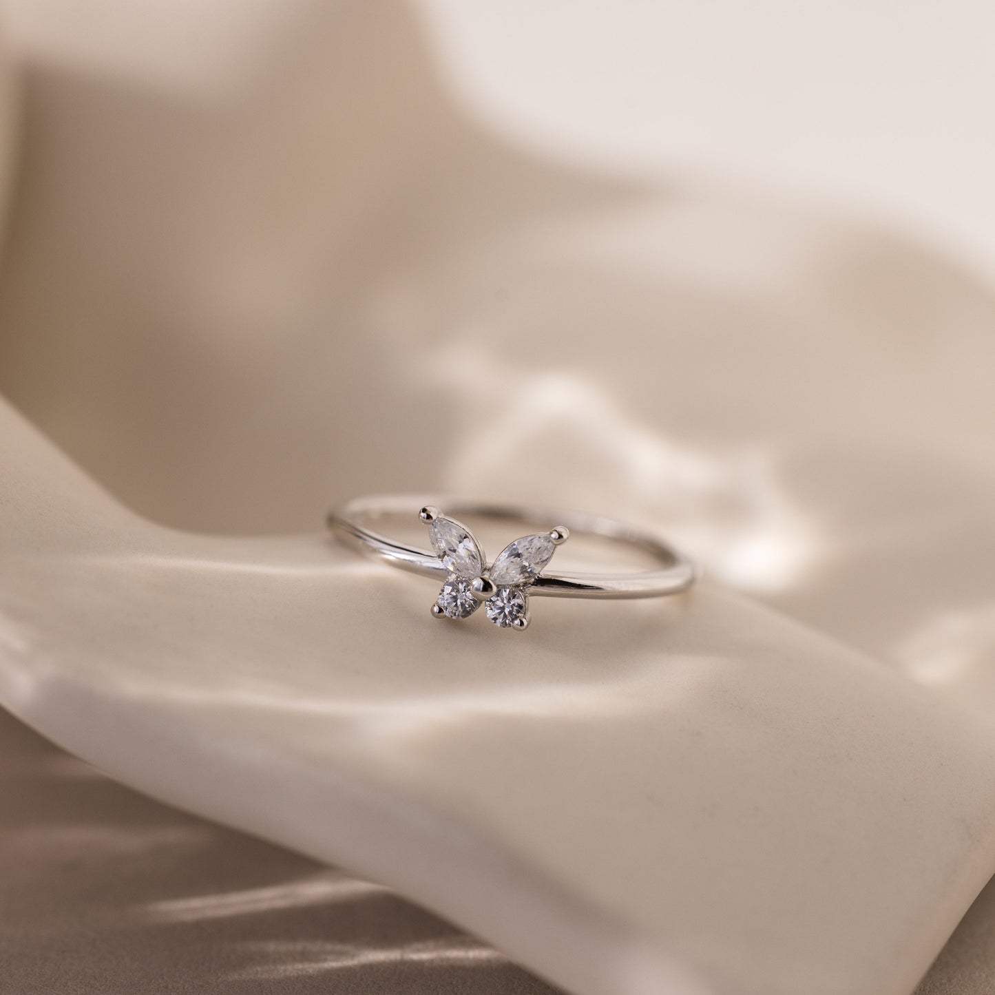 Mariposa – Bague Diamant Élégante