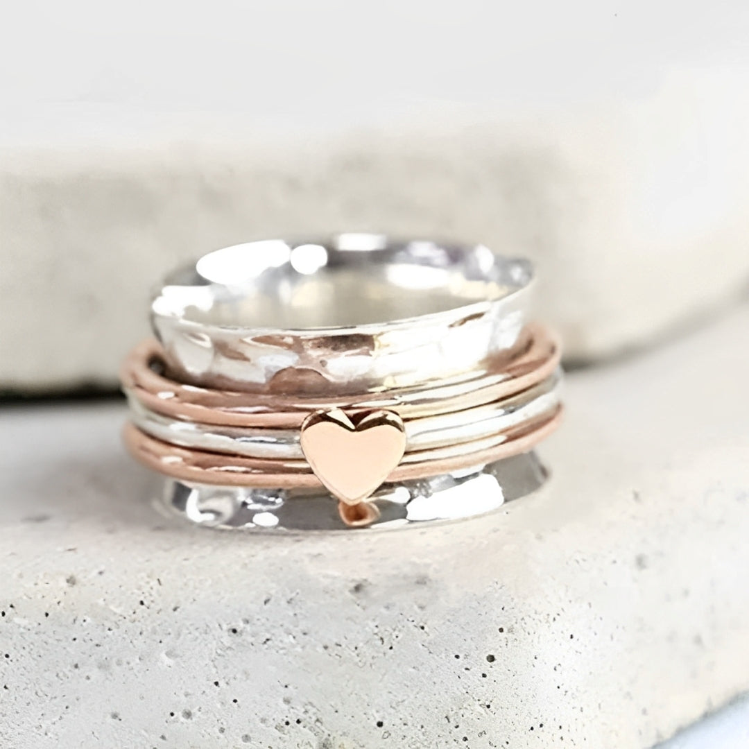 Amara – Bague Tournante de Cœur
