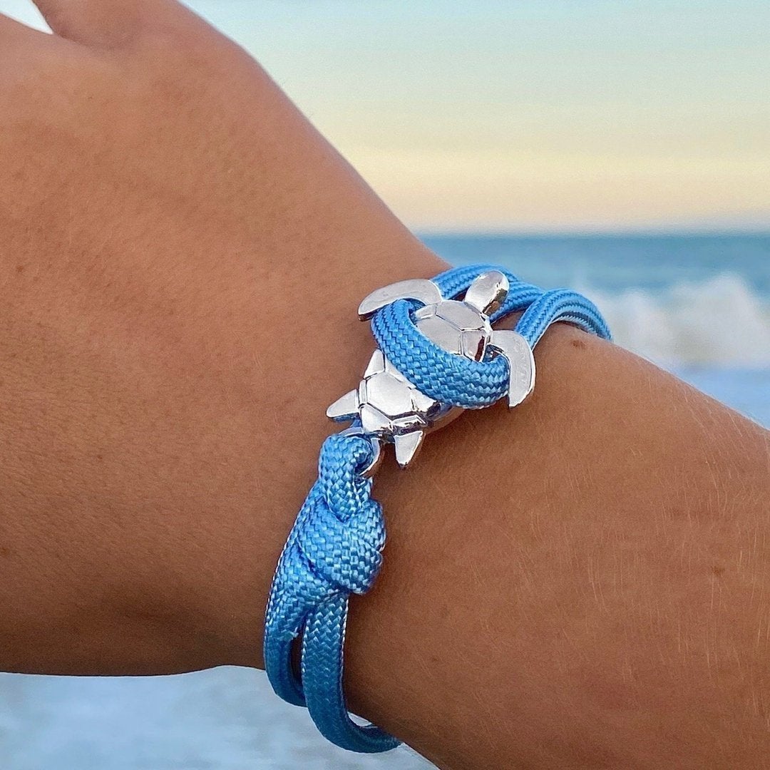 Nerida – Bracelet Artisanal avec Charme de Tortue de Mer