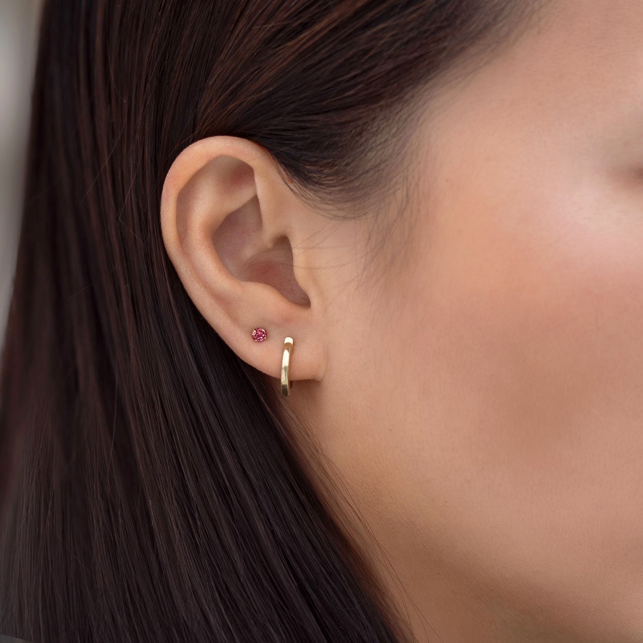 Mini boucles d'oreilles en pierre de naissance (Rubis)