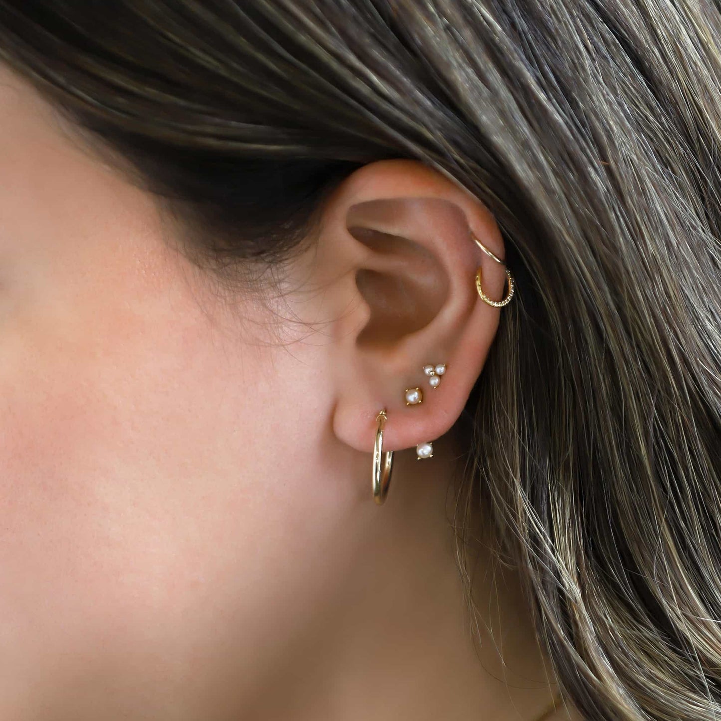 Isabella - Clous d'oreilles Trinity en perles