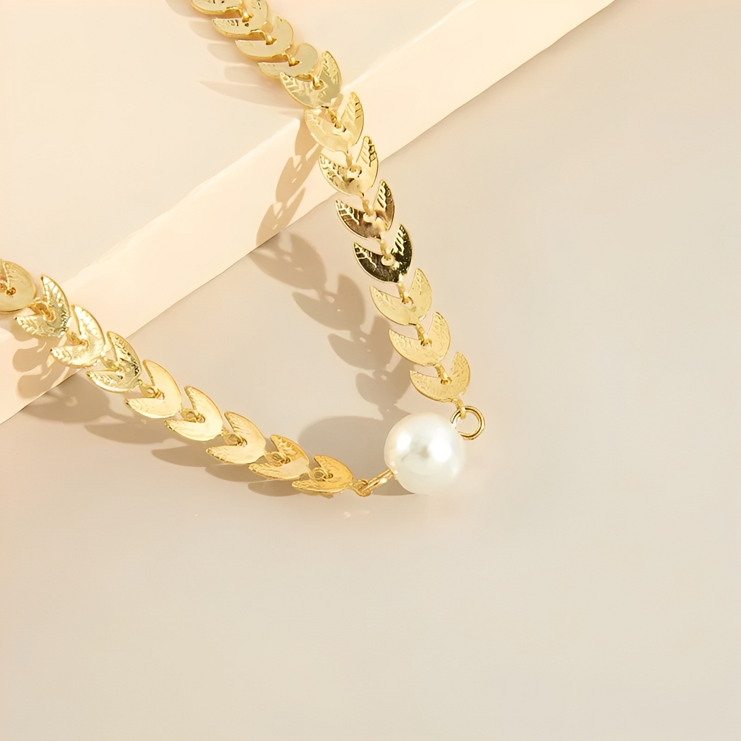 Aria – Collier Romain en Or & Perle Élégante
