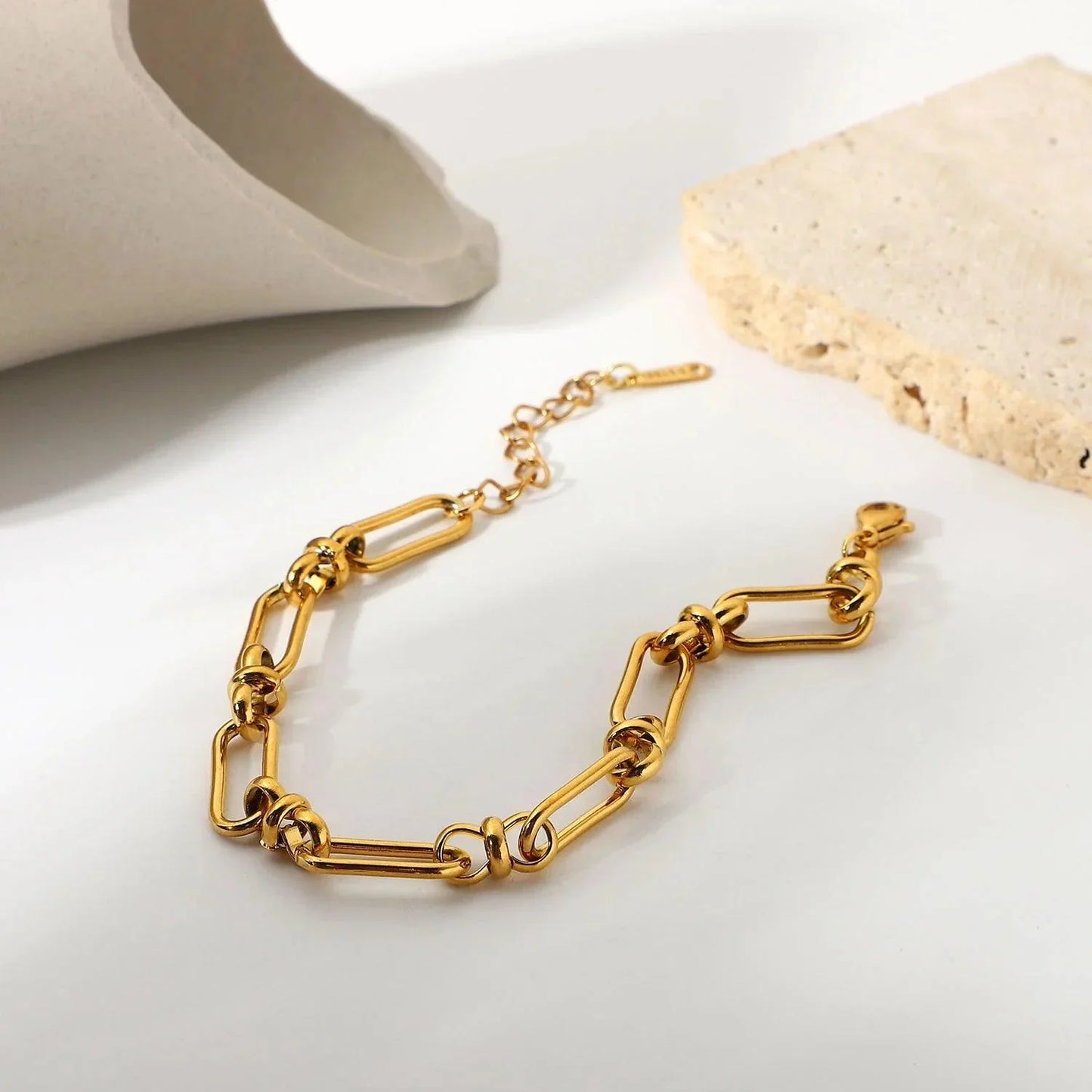 Chelsea – Bracelet Ouvert Classique Plaqué Or 18K