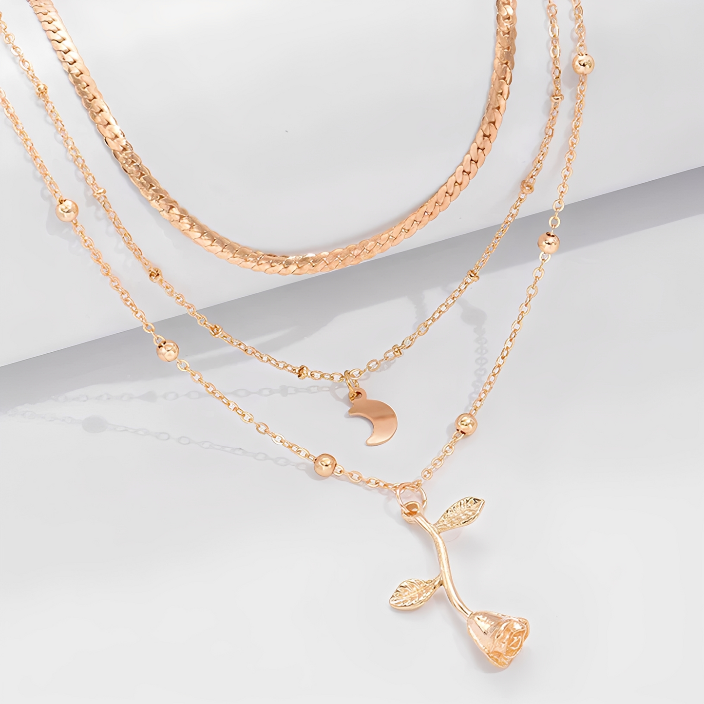 Sylvia – Collier Pendentifs Rose & Lune en Or