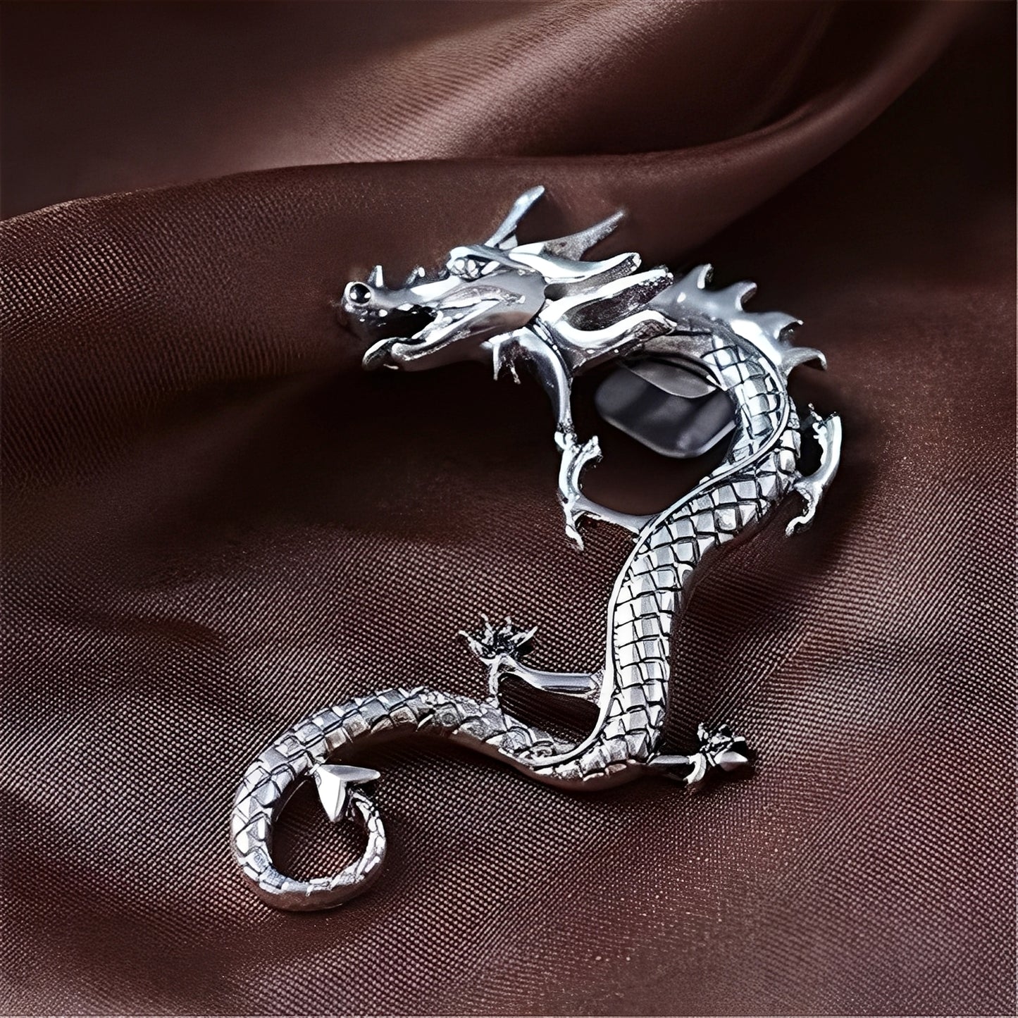 Zephyr – Griffes de Dragon en Argent