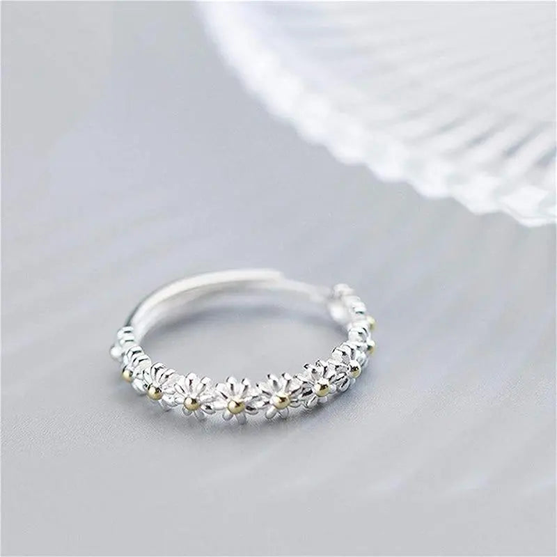 Margot – Bague Marguerite en Argent et Émail Peint à la Main