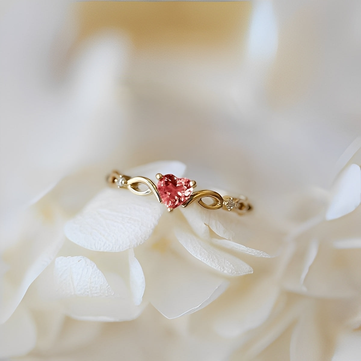 Yllara – Bague Simple Cœur Incrusté Argent & Or