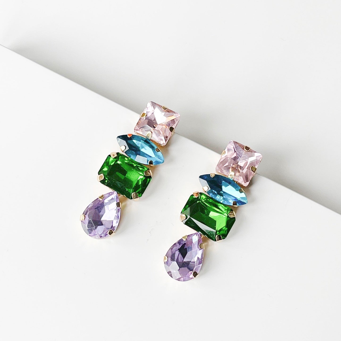 Iliana – Boucles d'Oreilles Pendantes Multi-Strass