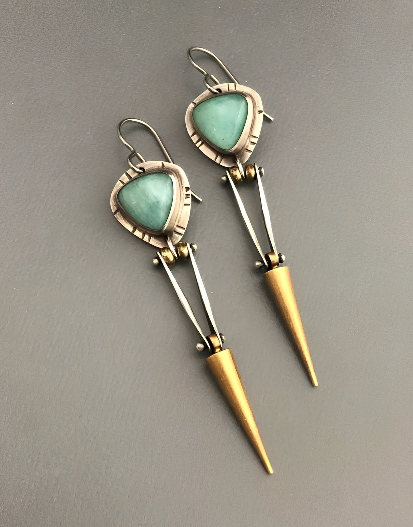 Tahlia – Boucles d'Oreilles Ethniques Boho avec Pierre de Résine Verte