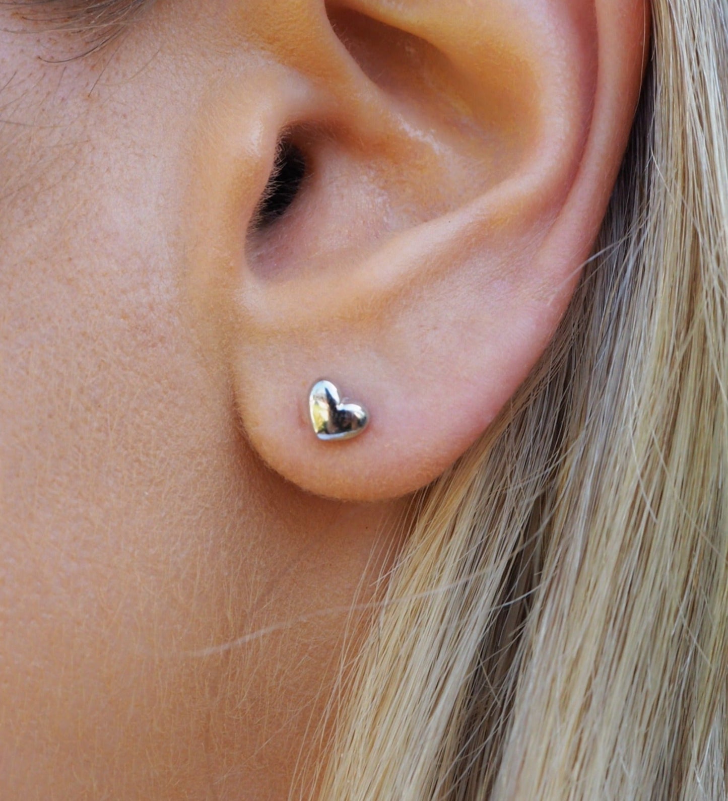 Clous d'oreilles mini cœur en argent sterling