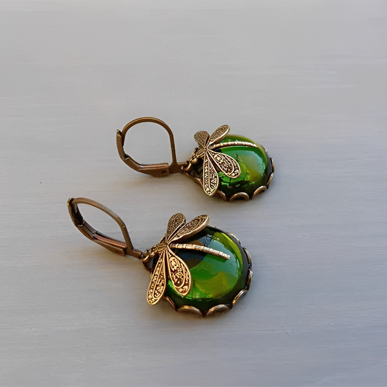 Bianca – Boucles d’Oreilles Élégantes Libellule Or Antique