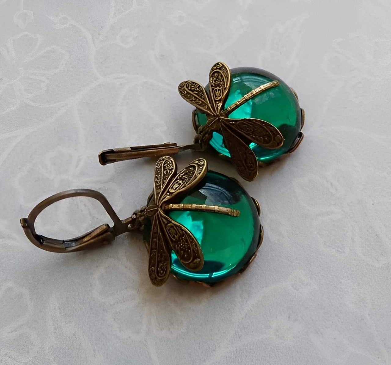 Bianca – Boucles d’Oreilles Élégantes Libellule Or Antique