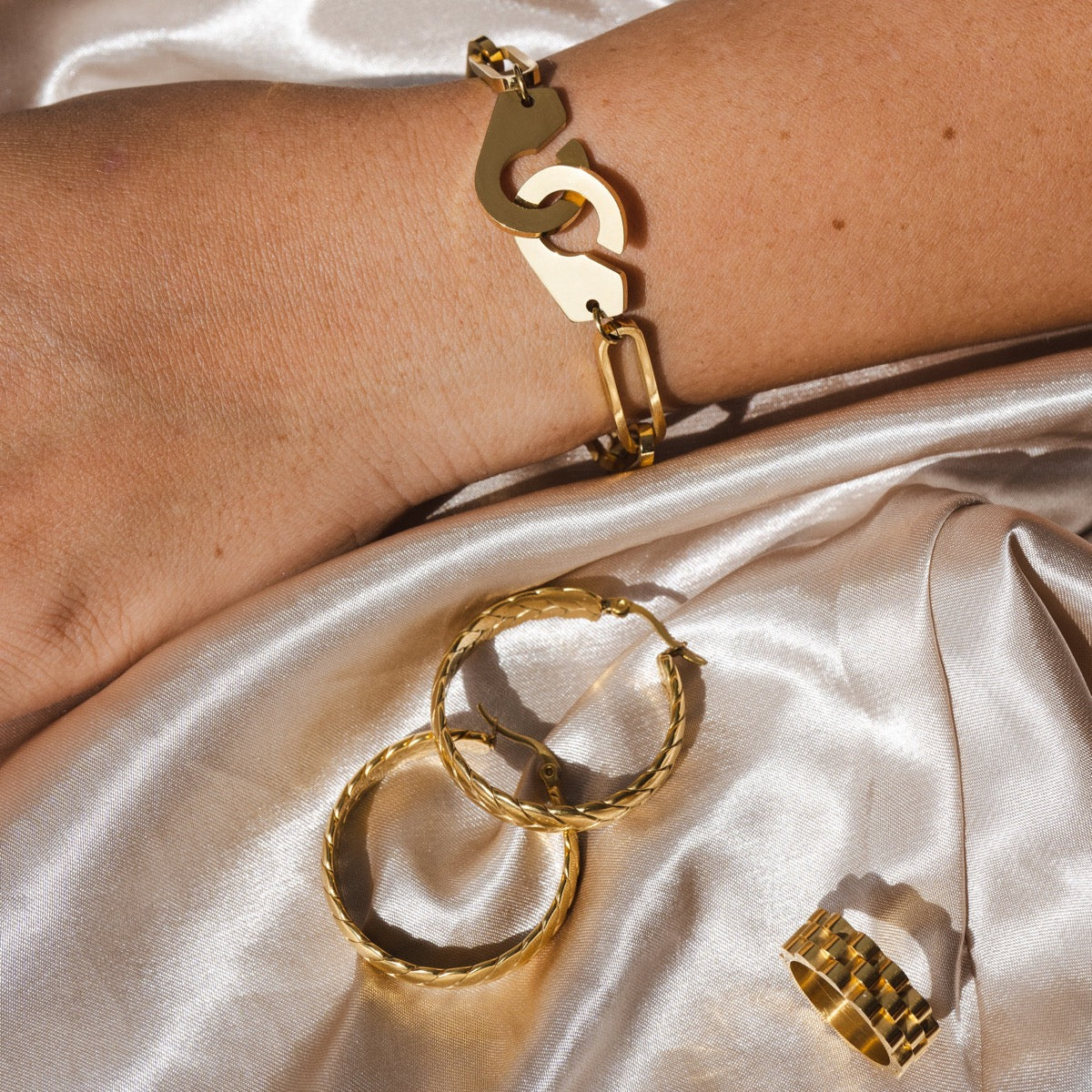 Cassandre – Créoles Tressées Plaquées Or 18K