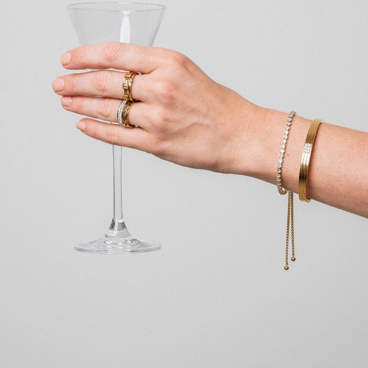 Alina – Bracelet Chaîne Tennis Doré