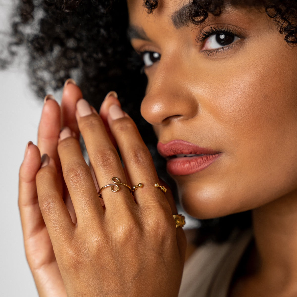 Neri – Bague Anti-Stress Ajustable à Perles