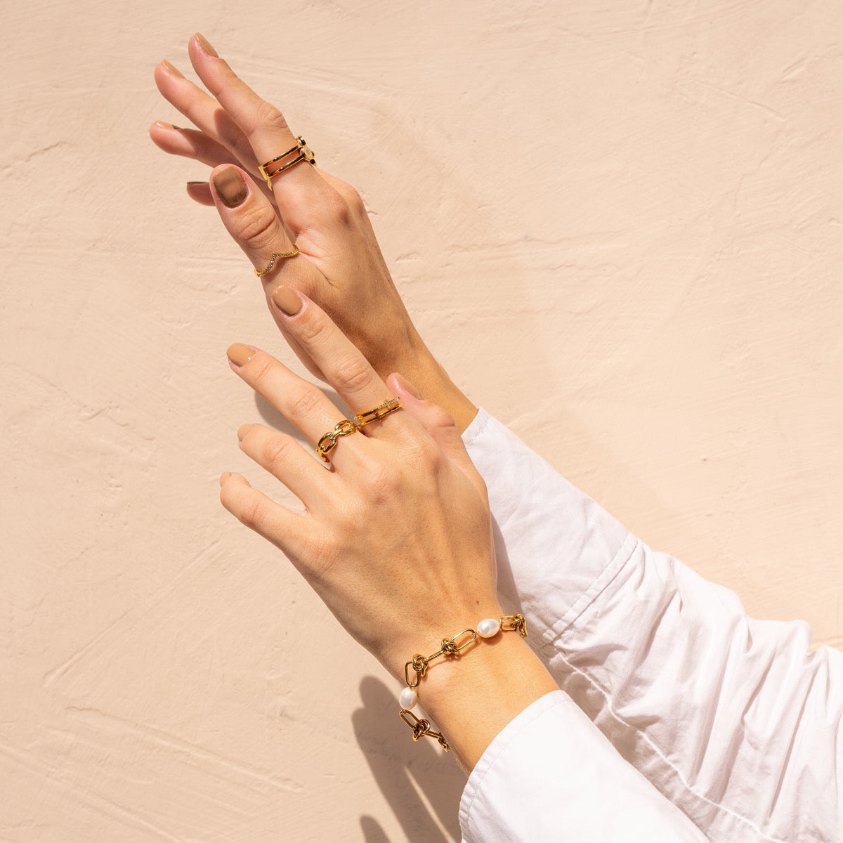Marelyn – Bracelet Chaîne Nœud et Perle Doré