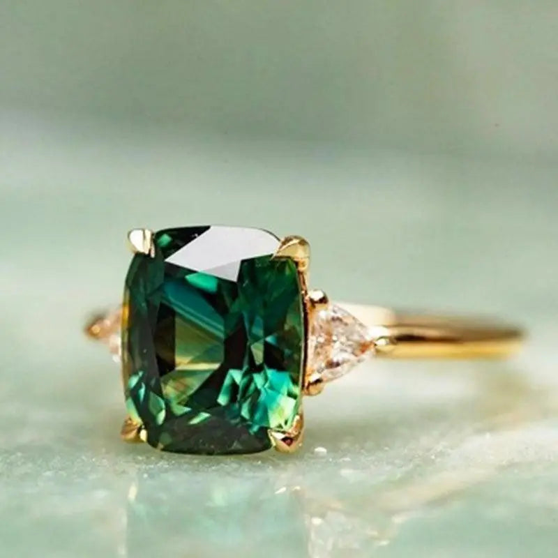 Beauté Émeraude Carrée – Bague à l'élégance intemporelle