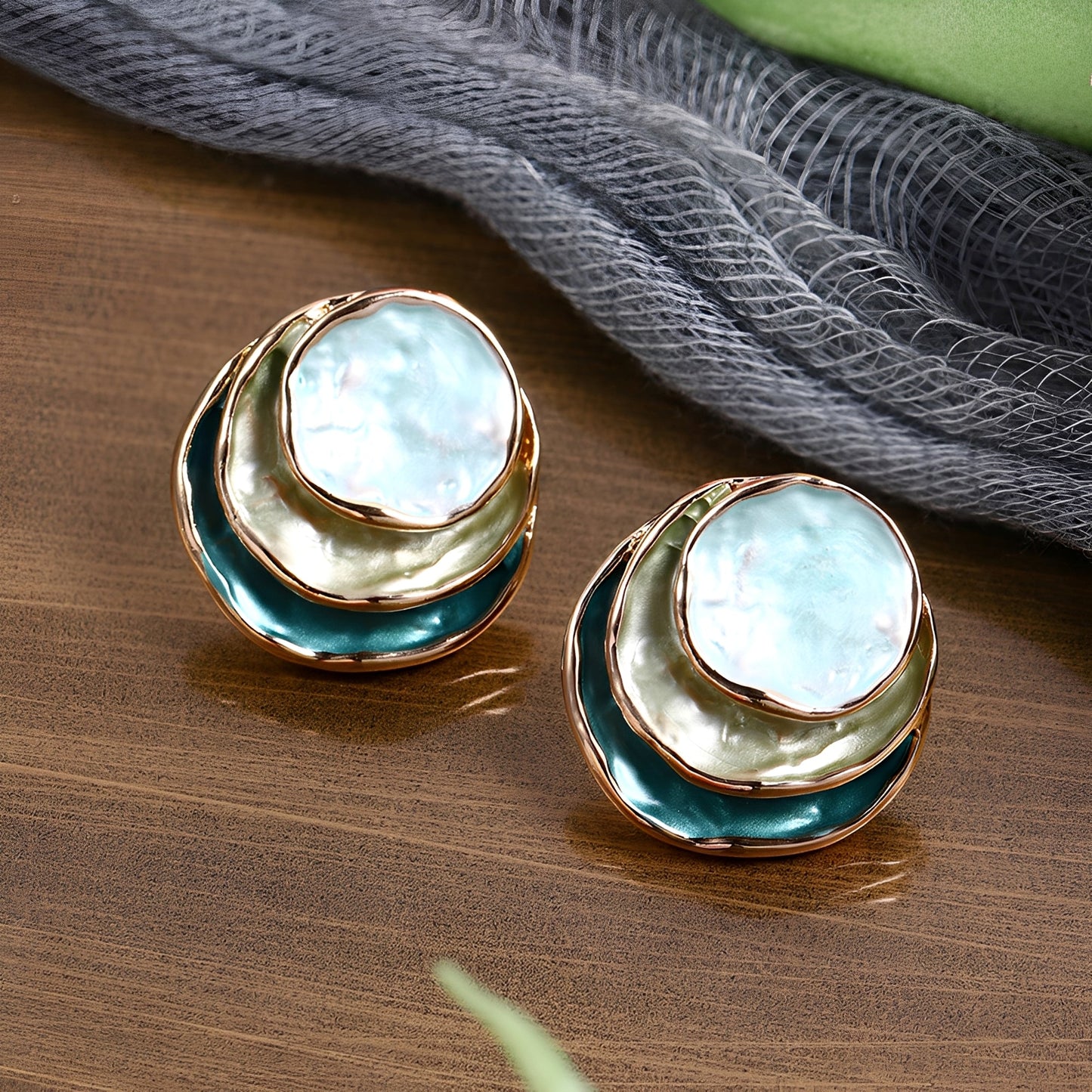 Mireya – Boucles d'Oreilles Vintage Rondes Peintes à la Main en Couches