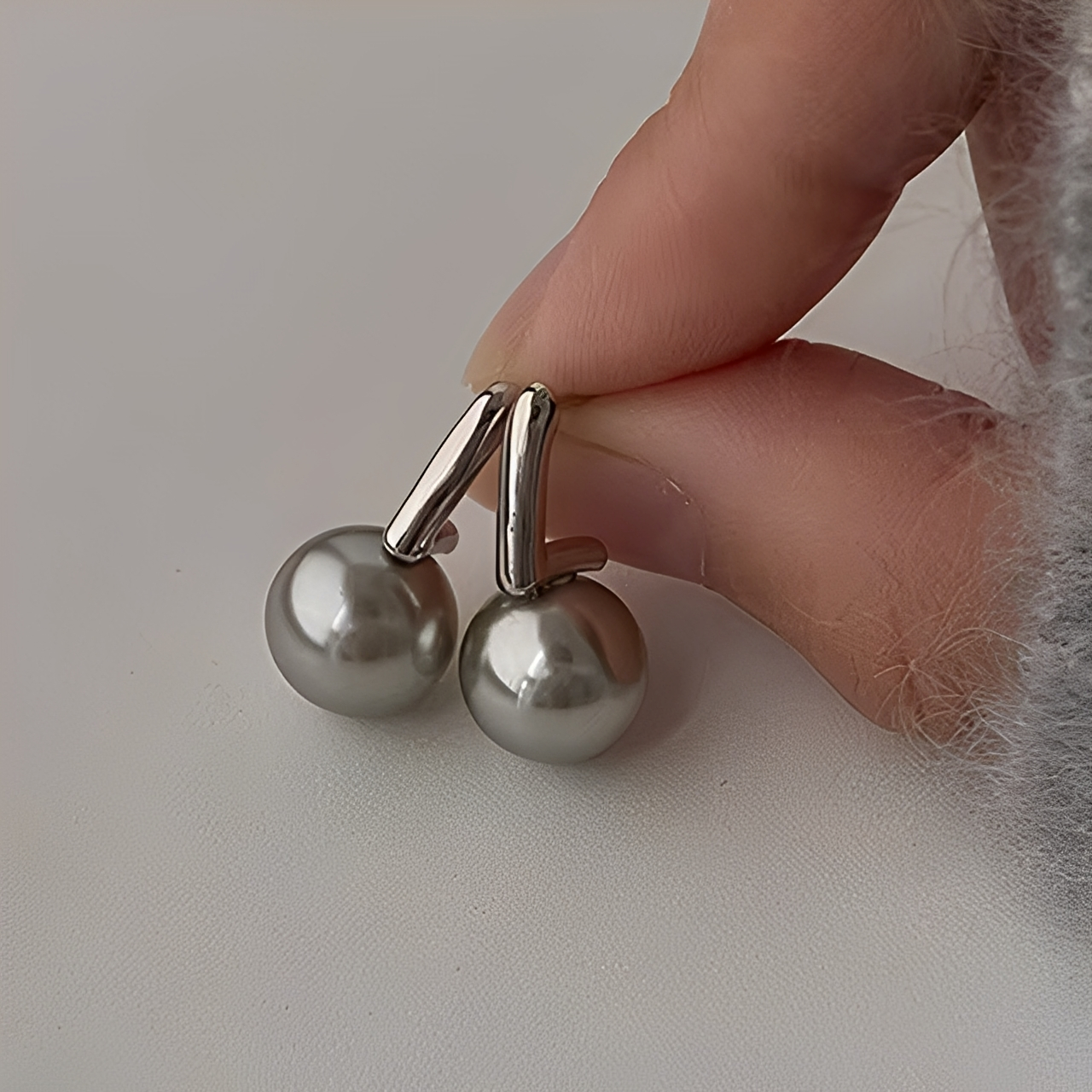 Elaine – Boucles d'Oreilles Intemporelles avec Perles en Goutte