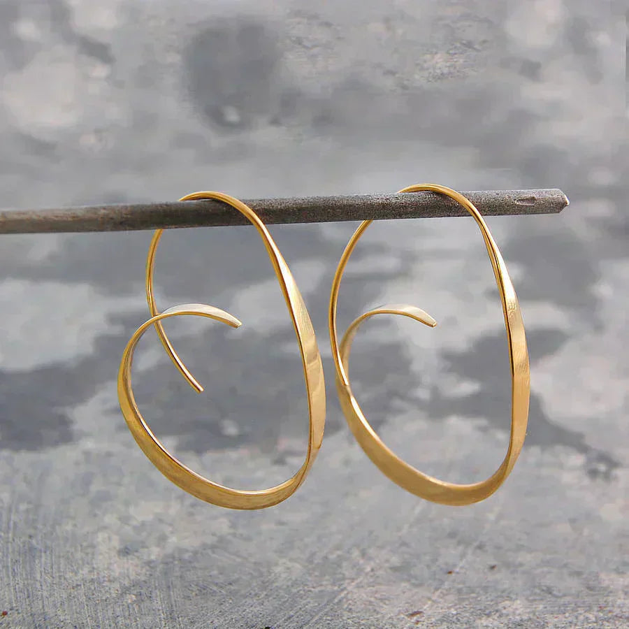 Lora – Boucles d’Oreilles Spirales Élégantes