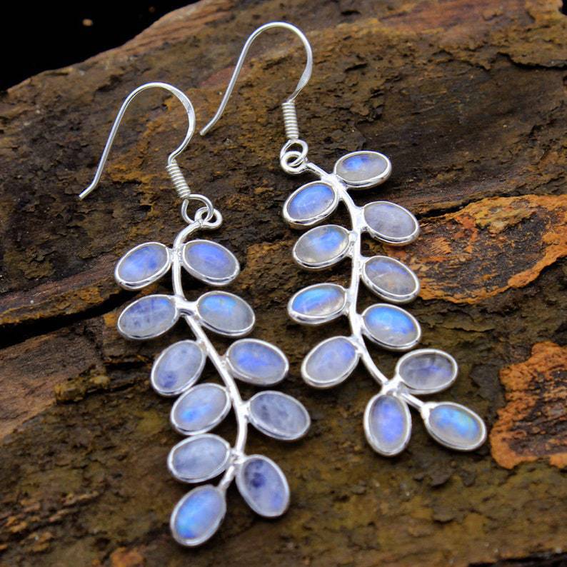 Cristina – Boucles d'Oreilles Élégantes avec Éclat de Pierre de Lune