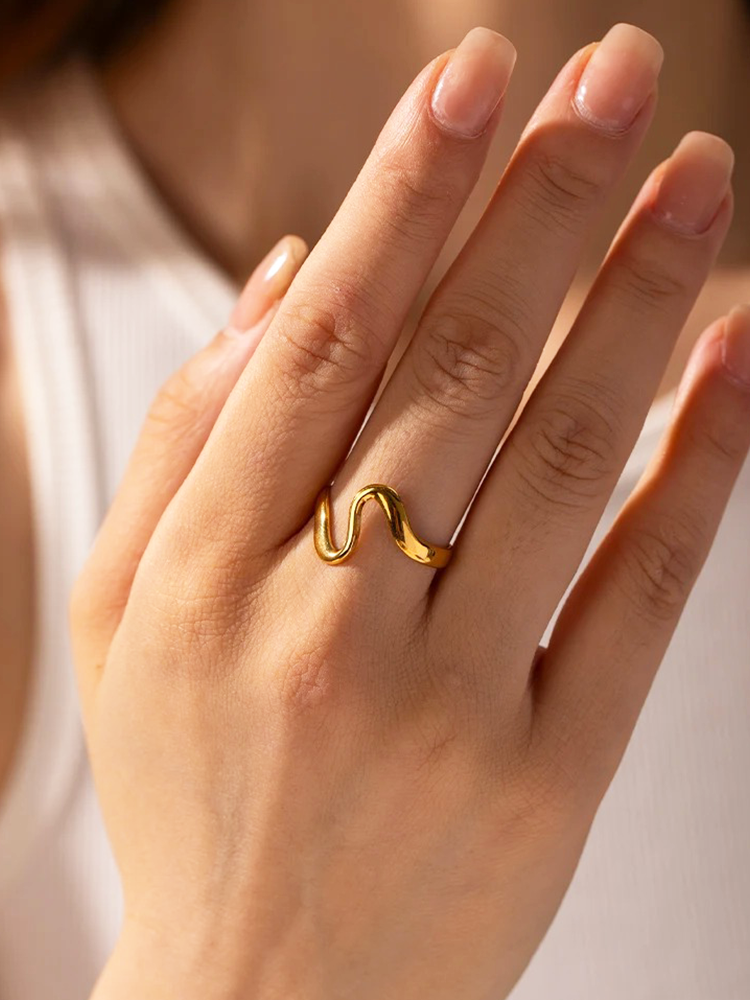 Sylvia – Bague Vague Dorée