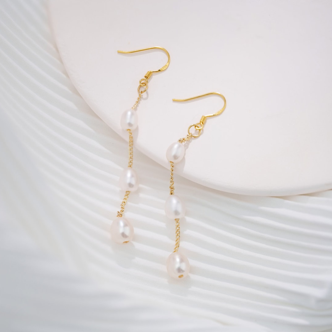 Plusieurs gouttes de perles - Boucles d'oreilles pendantes