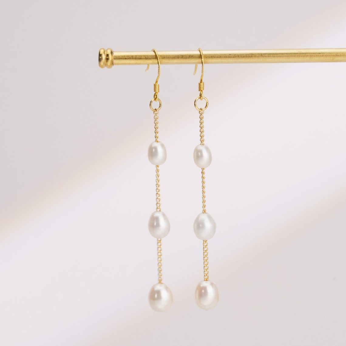 Plusieurs gouttes de perles - Boucles d'oreilles pendantes