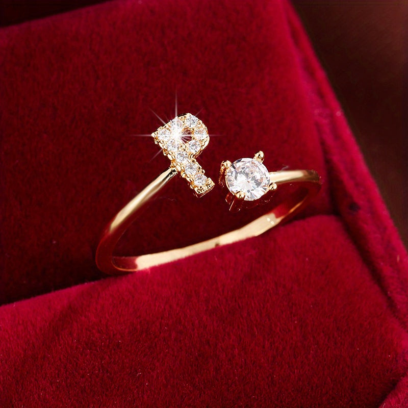 Nova – Bague Moderne Ouverte avec Initiale et Cubic Zirconia