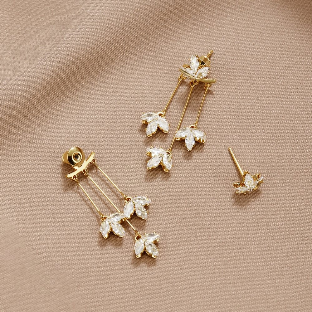 Karen – Boucles d’Oreilles Cascade Lotus en Cristal